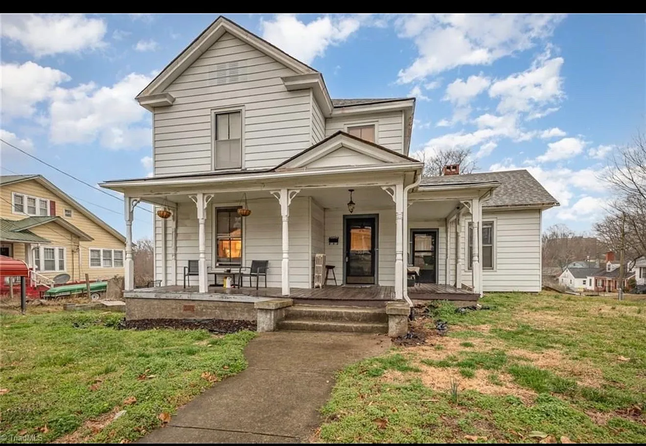 5 bed, 2334 sqft, $1,850 — Photo 1