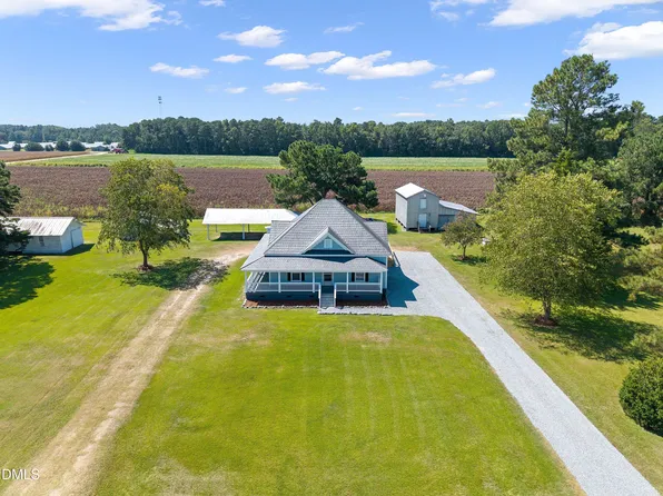 754 Five Points Rd, Benson, NC 27504