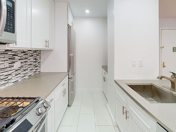 2nd image of 50 W 93rd St #507Q