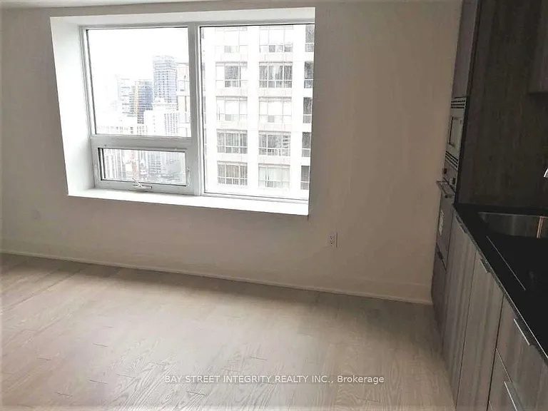 955 Bay St #2206 — Photo 16