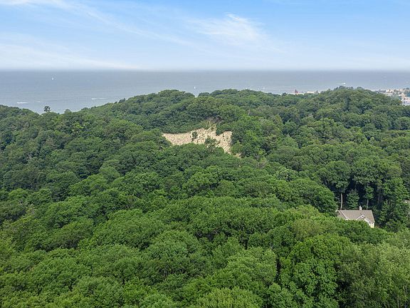 4th image of 6650 Forest Beach Dr