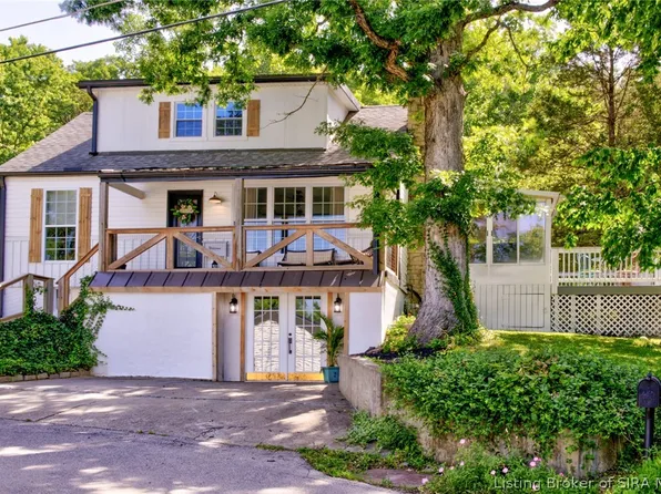 228 Silver Slope Drive, New Albany, IN 47150