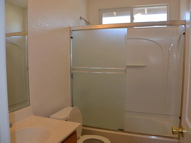 580 Lott Dr — Photo 6
