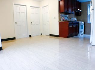 45-11 196th St, Flushing, NY 11358