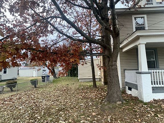 2nd image of 632 Vermont Ave