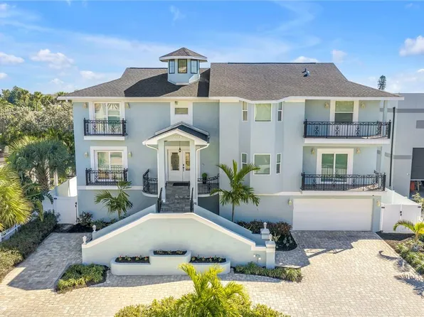 289 8th Ave N, Tierra Verde, FL 33715