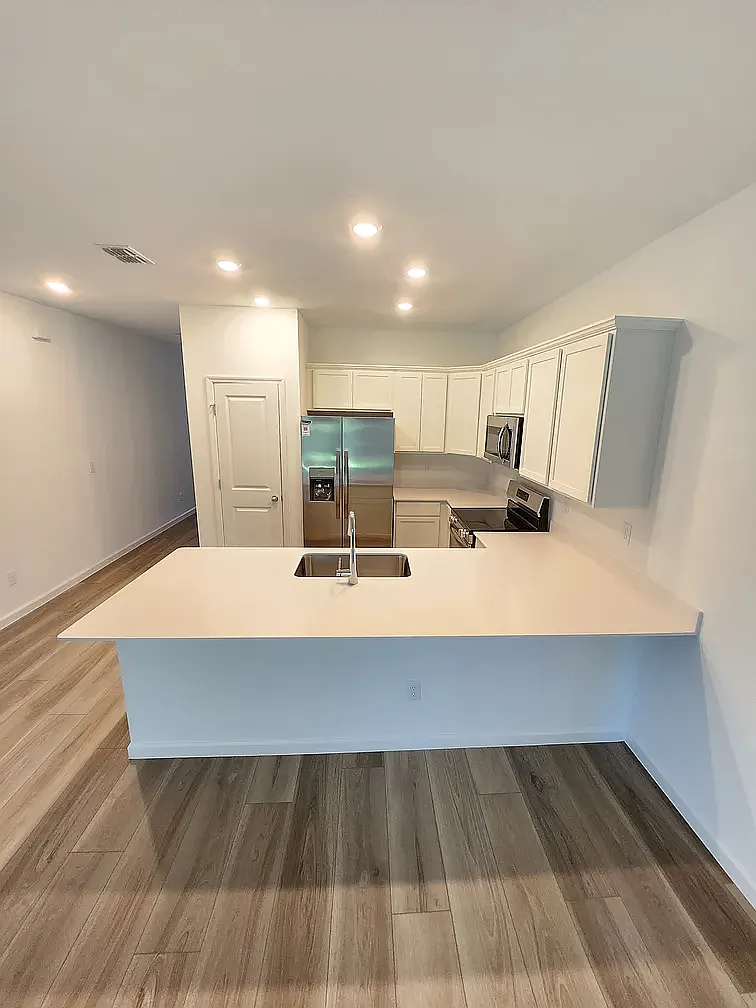 3 bed, 1483 sqft, $1,845 — Photo 2
