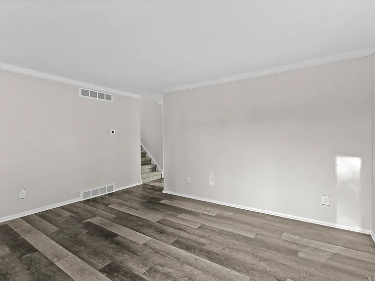9651 Blaty St — Photo 10