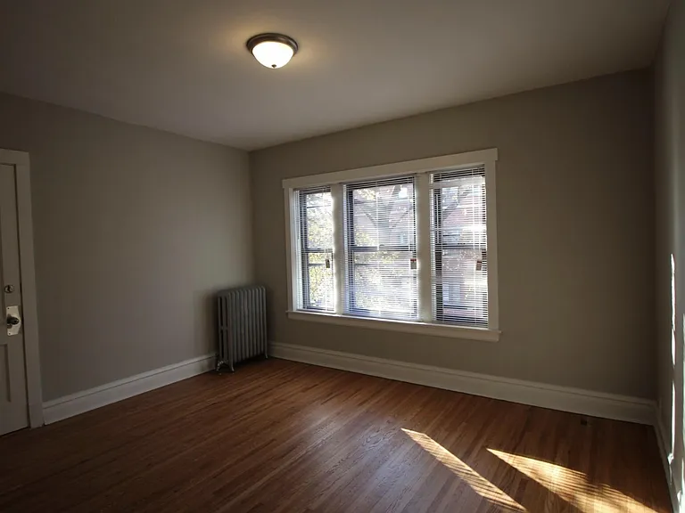 Can accommodate bedroom and living space