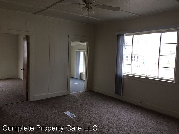 3rd image of 701 W Franklin St