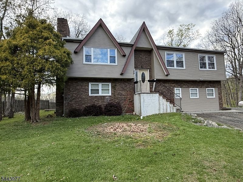 1st image of 29 Billings Rd