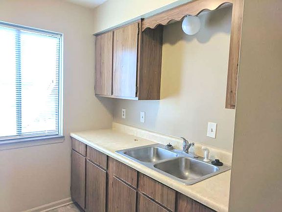 4th image of 356 E Pearl St #356