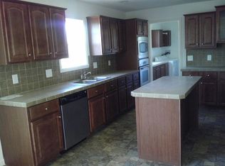 56 E Hideaway Ln, Fairmont, WV 26554