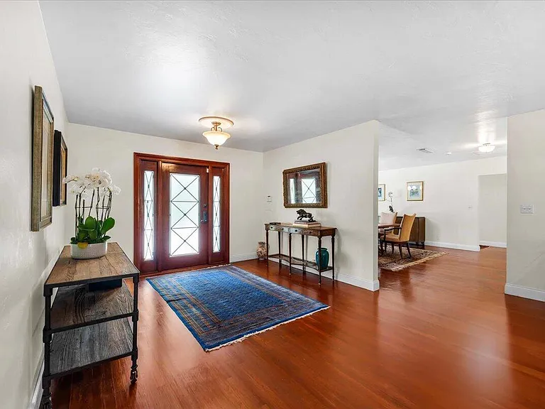 2908 Banyan Boulevard Cir NW — Photo 7