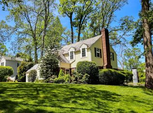 91 Longridge Rd, Manhasset, NY 11030