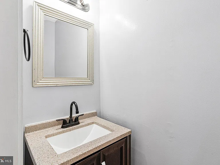 2435 18th St NE #2435 — Photo 12