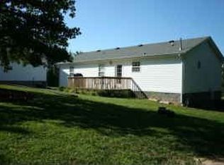 5206 Meadowwood Dr, Bon Aqua, TN 37025