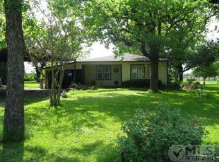 214 Hemphill St, Hico, TX 76457