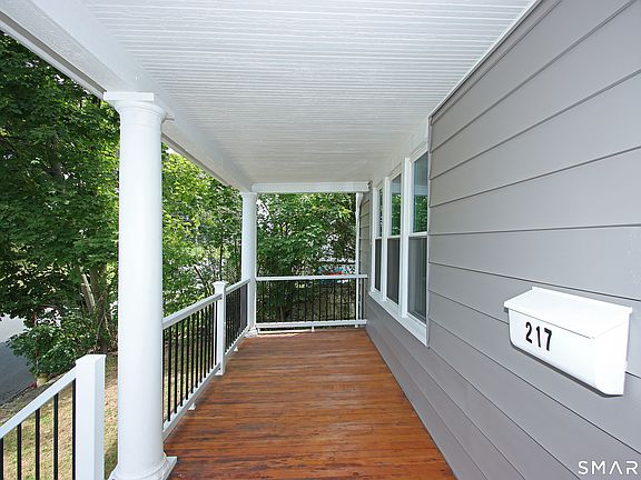 2nd image of 217 Ledgeside Avenue