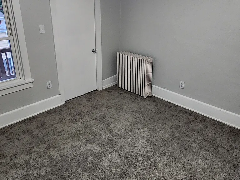 642 W Penn St — Photo 21