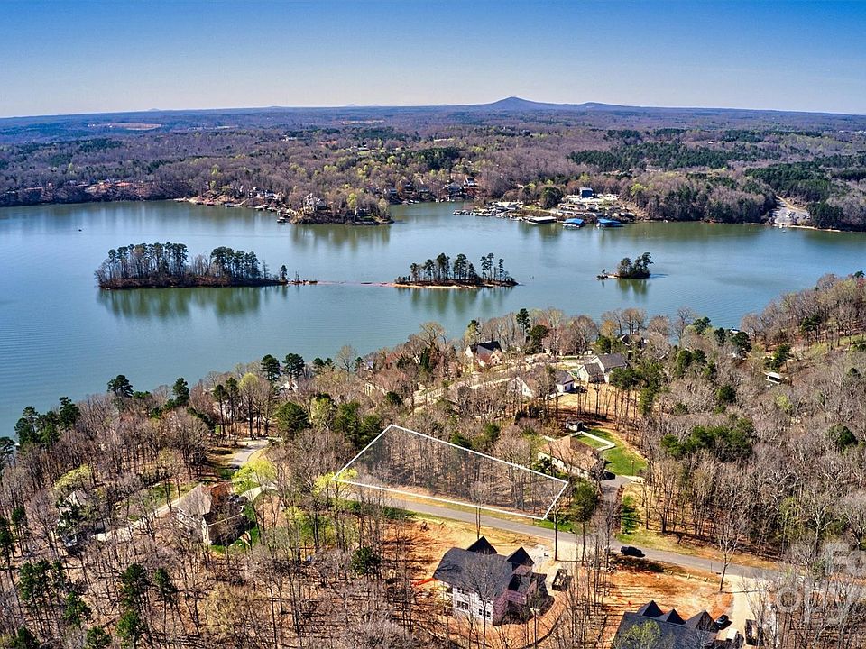 1st image of 44 High Lake Dr