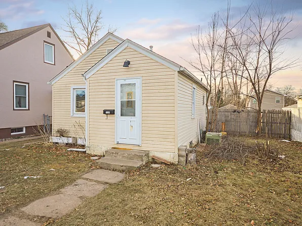 1684 Hyacinth Ave E, Saint Paul, MN 55106