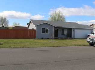 1006 Chardonnay St, Granger, WA 98932