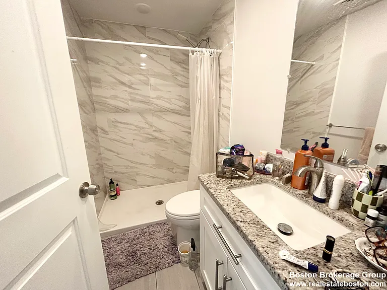 65 Burrell St #3 — Photo 8