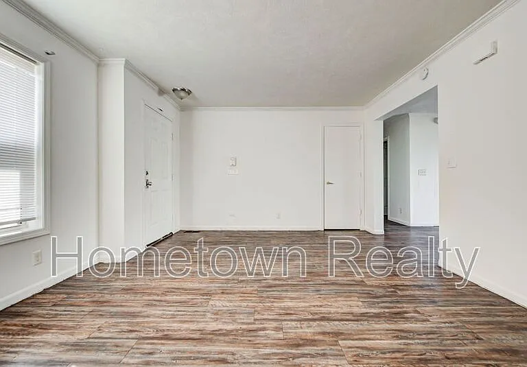2701 S Phillips Ave — Photo 8