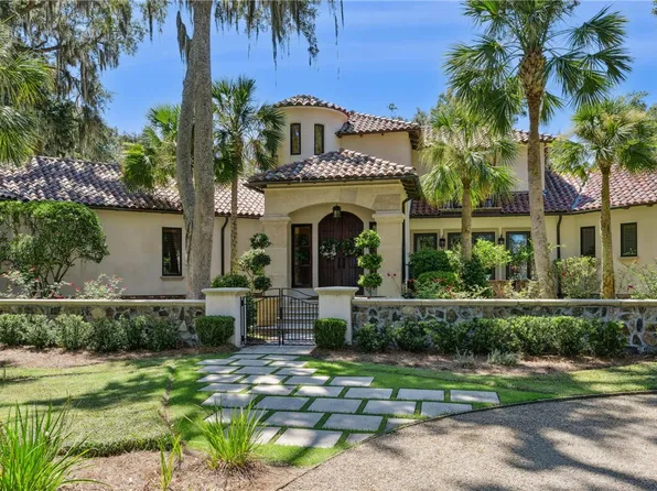 305 Hawkins Island Dr, Saint Simons Island, GA 31522