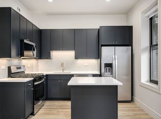 1710 W Belmont Ave #202, Chicago, IL 60657