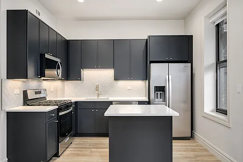 1710 W Belmont Ave #202 Photo 1