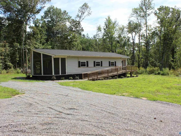 6711 County Road 14, Flat Rock, AL 35966