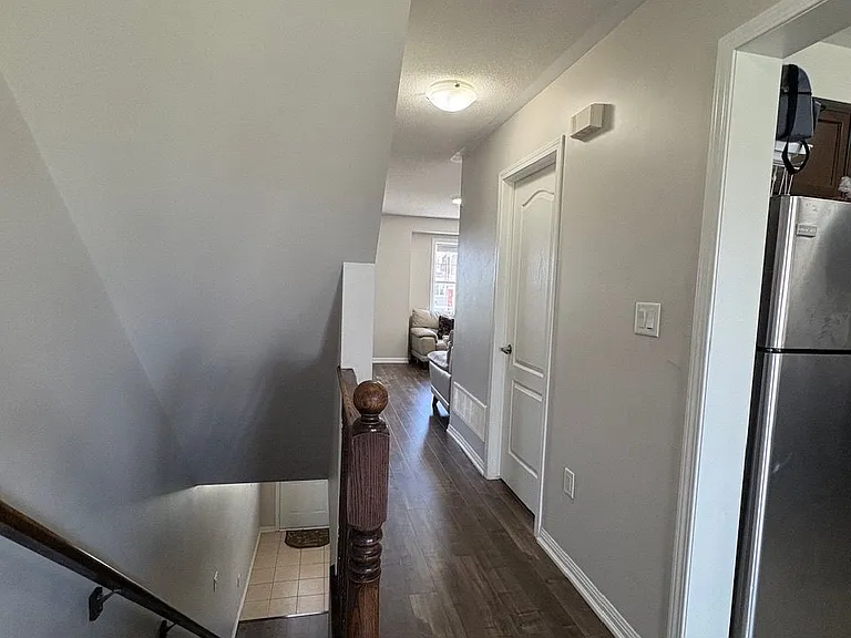 3 Vanhorne Close — Photo 13