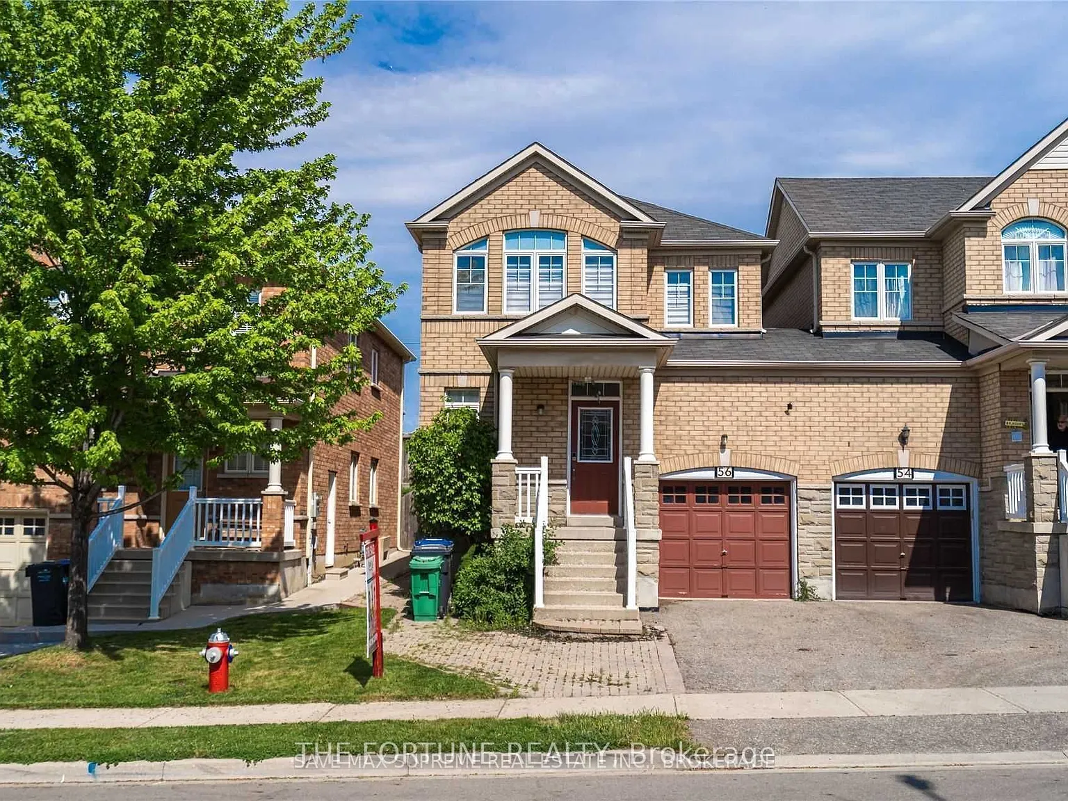 4 bed, $2,900 — Photo 1