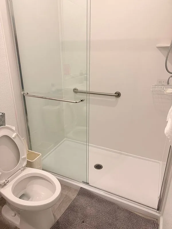1 bed, 1.0 bath, 120 sqft, $1,350 — Photo 4