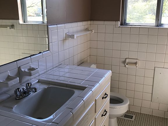 Bathroom with tub