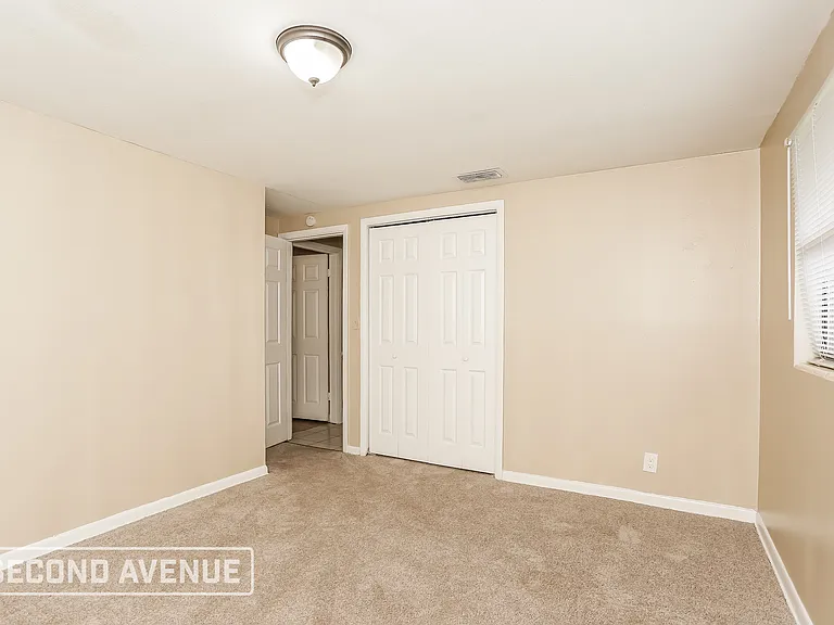 7938 Lake Park Ct — Photo 15
