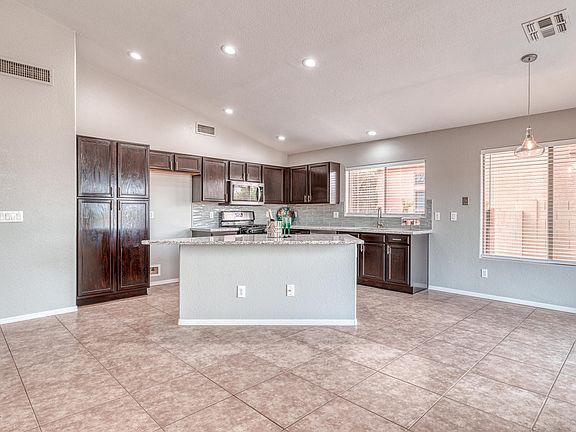 5th image of 8668 N Sayante Way