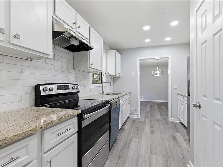 4380 Cary Dr — Photo 16