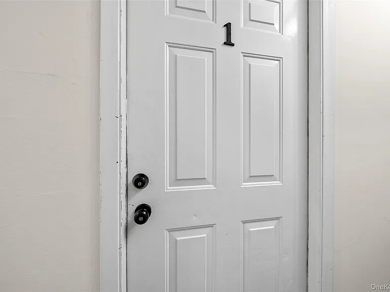 402 Jericho Tpke #1 — Photo 1
