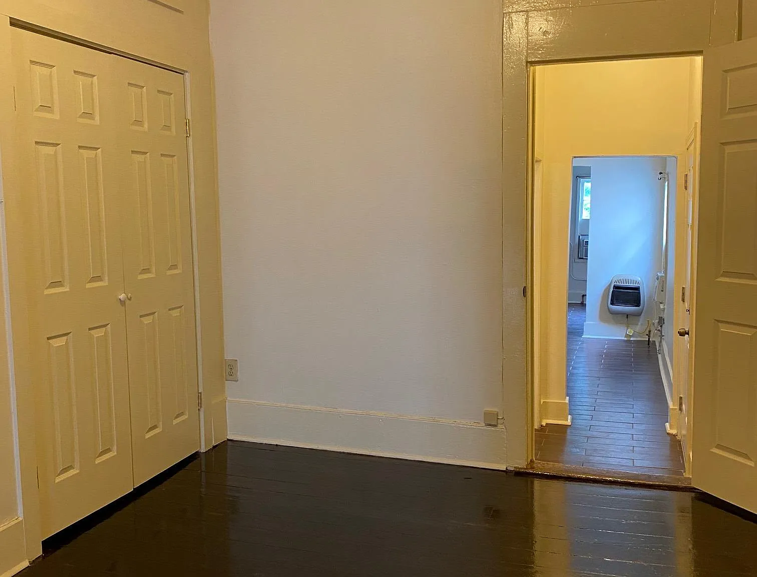 2 bed, 1200 sqft, $1,599 — Photo 3