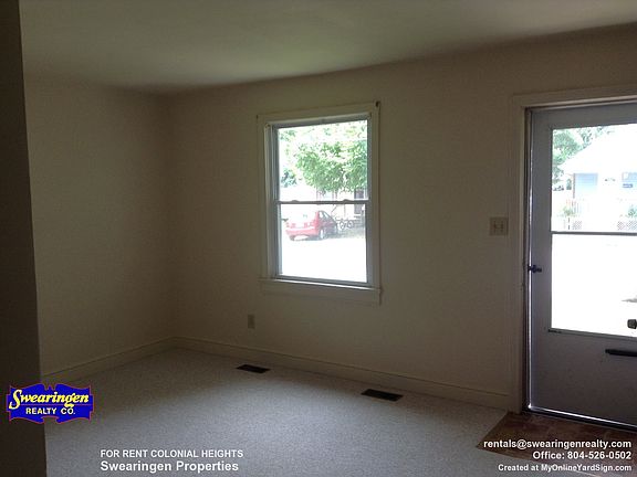 Entrance-Family Room Area