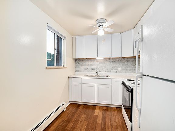 4th image of 1135 W Lilley Ave #301