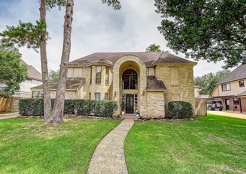 1st image of 22818 Spatswood Ln