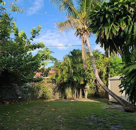 3rd image of 1123 N 117th Ave