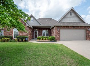 2412 S 15th St E, Broken Arrow, OK 74012