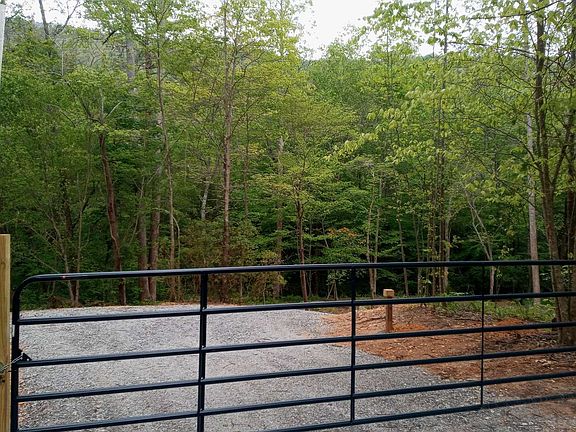 5th image of Trackrock Gap