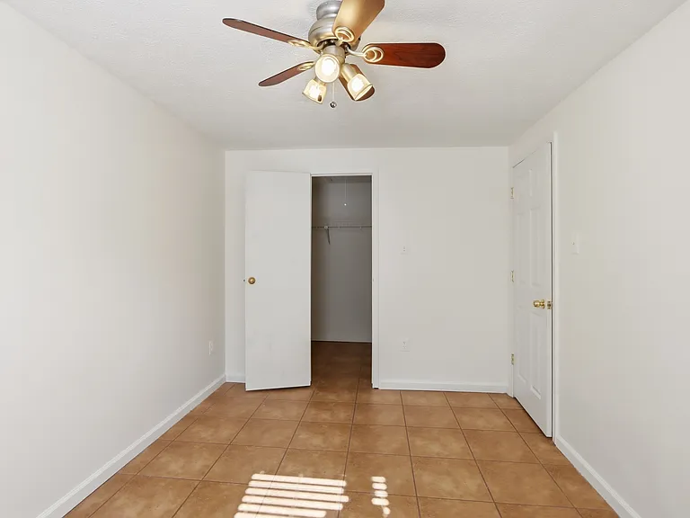 40 Whitechurch Ct — Photo 17