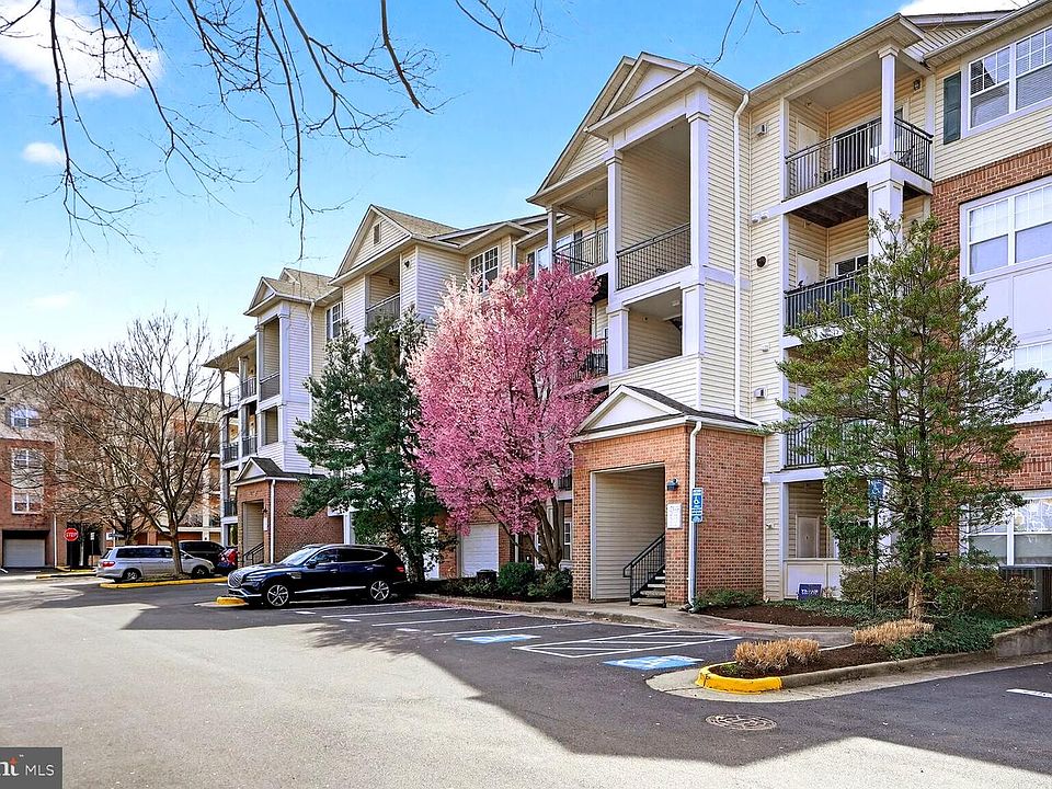 1st image of 12144 Garden Grove Cir Unit 301